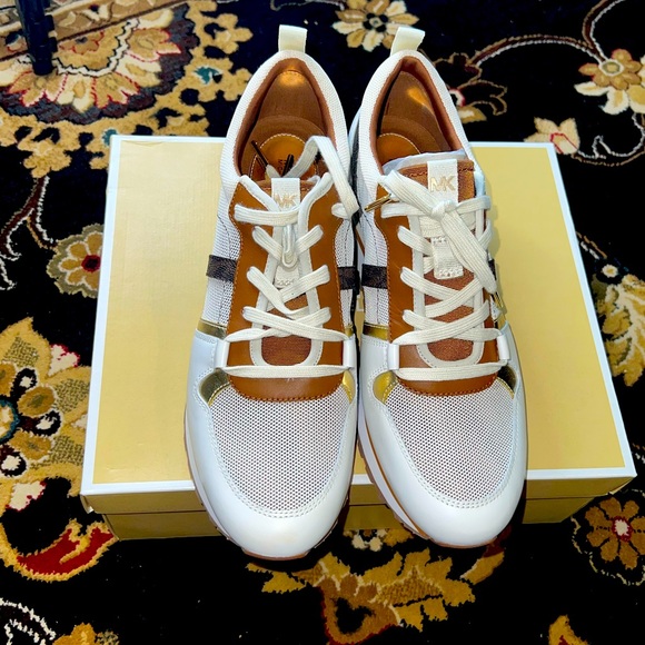 Michael Kors Dash Trainer Shoes - Picture 1 of 4